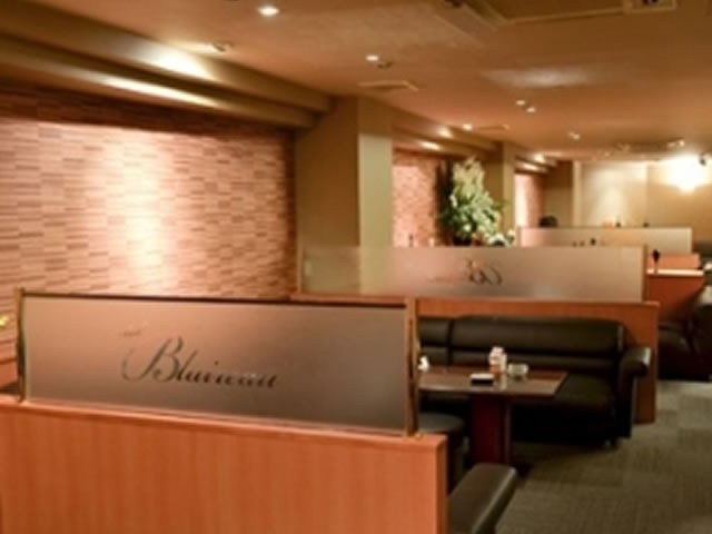 中洲のトップクラスのキャスト揃いのキャバクラclub Blaireau(ブレロー)