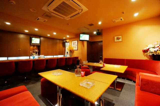水商売初心者の方にぴったりの中洲の老舗のスナックMEMBER'S SAEKO(メンバーズサエコ)